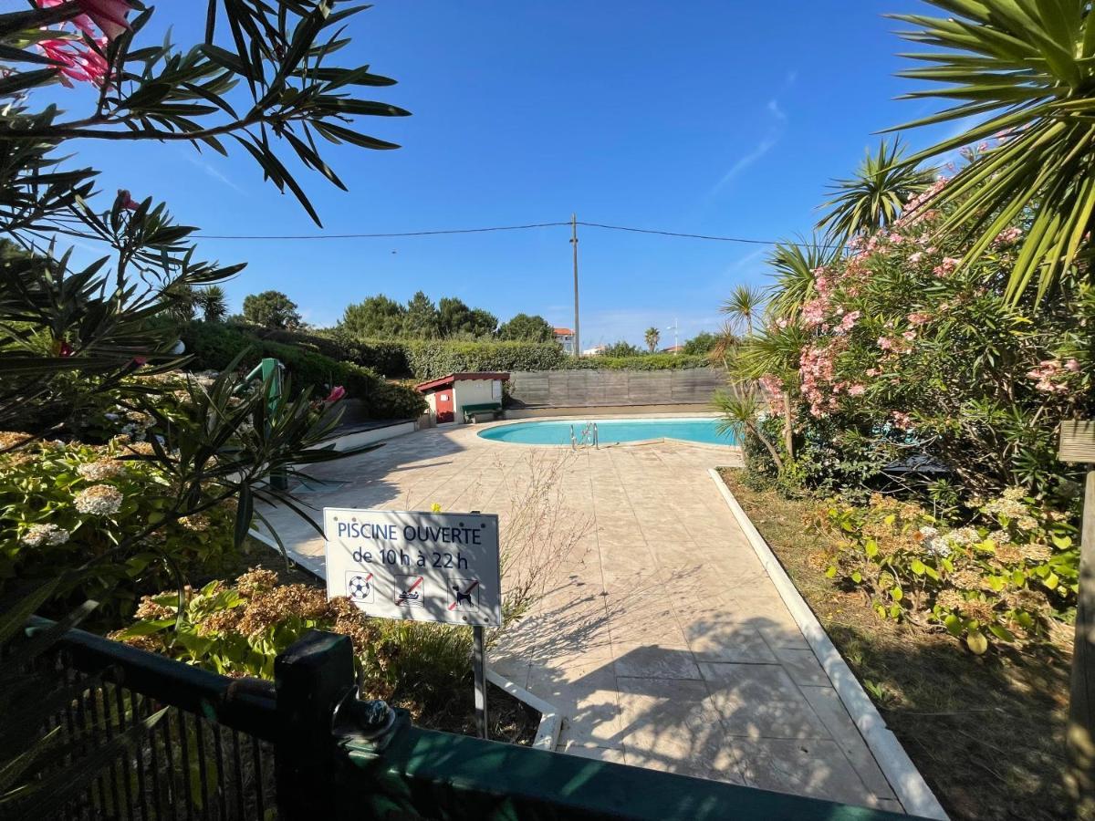Splendide Appartement De Charme Avec Patio, Parking Et Plage A 3 Minutes Biarritz Eksteriør billede