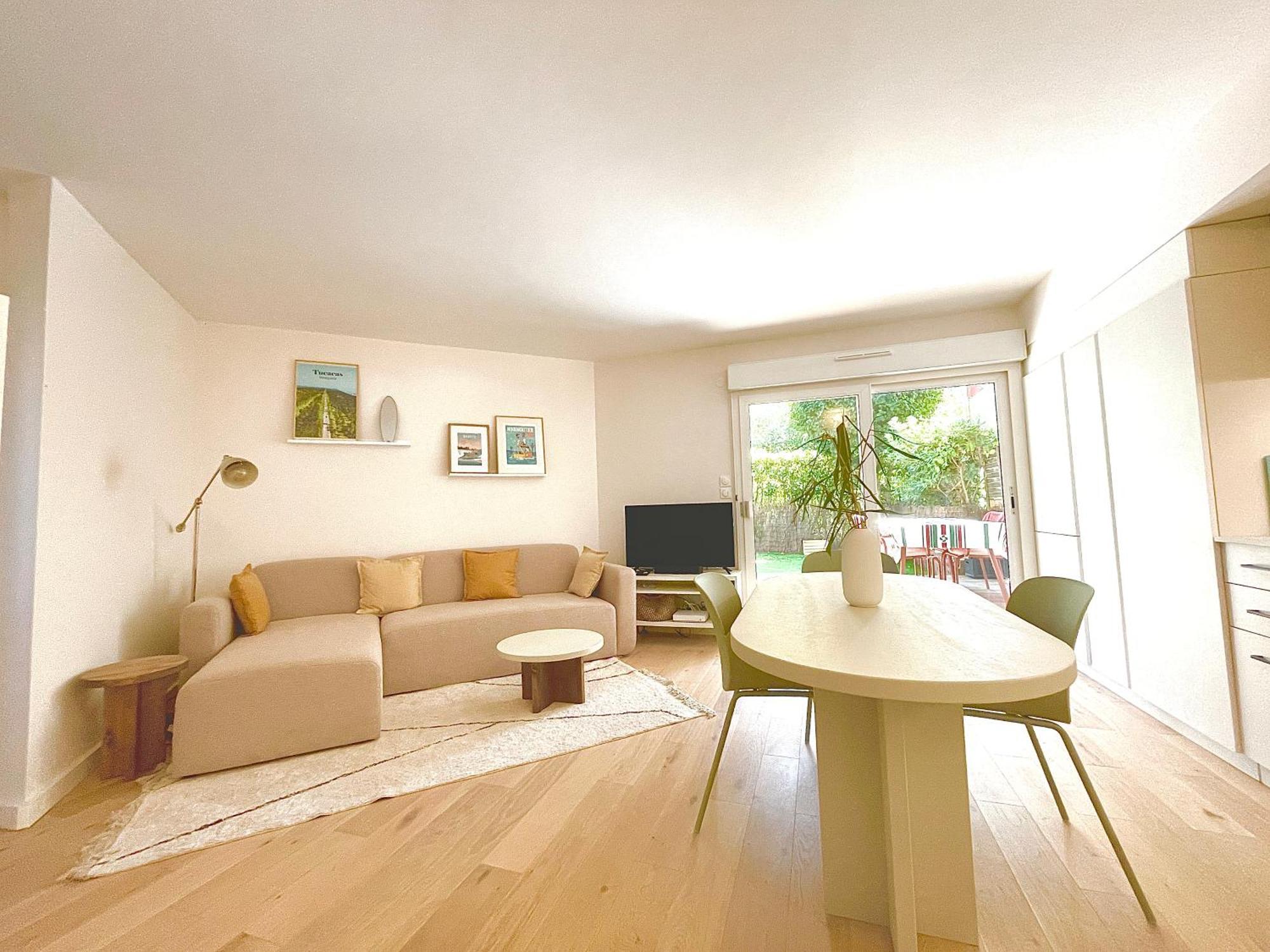Splendide Appartement De Charme Avec Patio, Parking Et Plage A 3 Minutes Biarritz Eksteriør billede